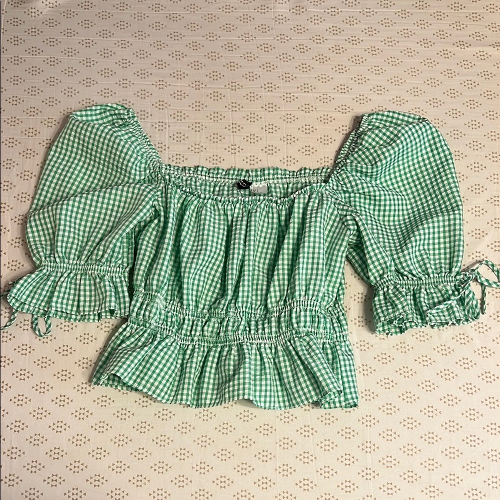 Divided Green Puff Sleeve Smocked Blouse